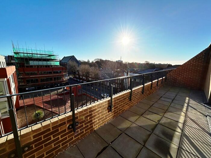 2 Bedroom Flat To Rent In Davigdor Road, Hove, BN3