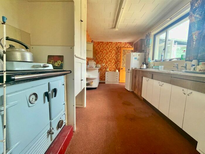 3 Bedroom Bungalow For Sale In Manor Park, Dousland, Yelverton, Devon, PL20