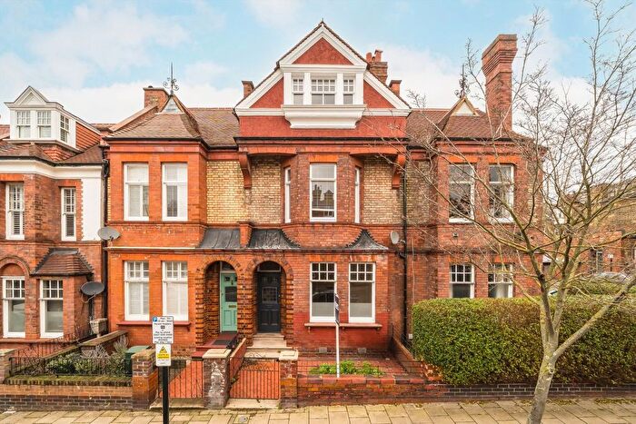 4 Bedroom Terraced House For Sale In Amesbury Avenue, Streatham Hill, SW2