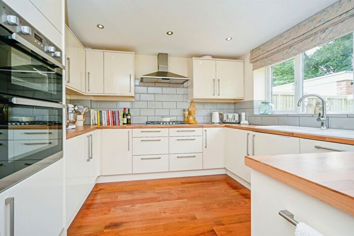 3 Bedroom Detached House For Sale In Hunters Ride, Stafford, ST17