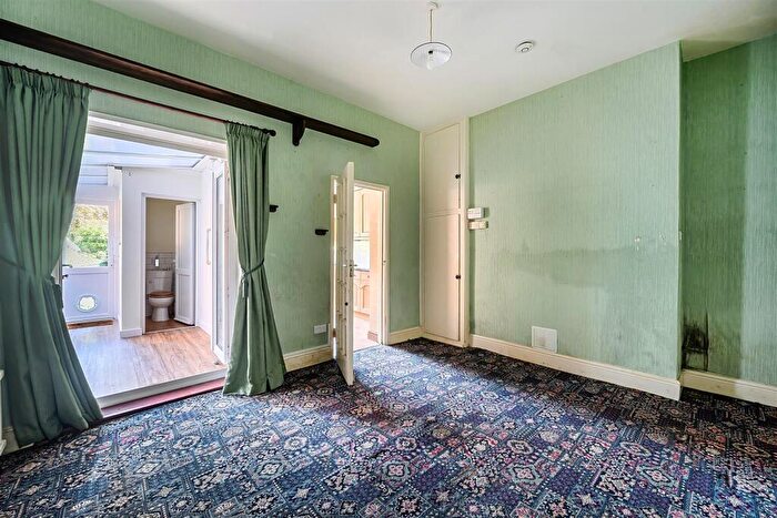3 Bedroom End Of Terrace House For Sale In Northport, Wareham, Dorset, BH20