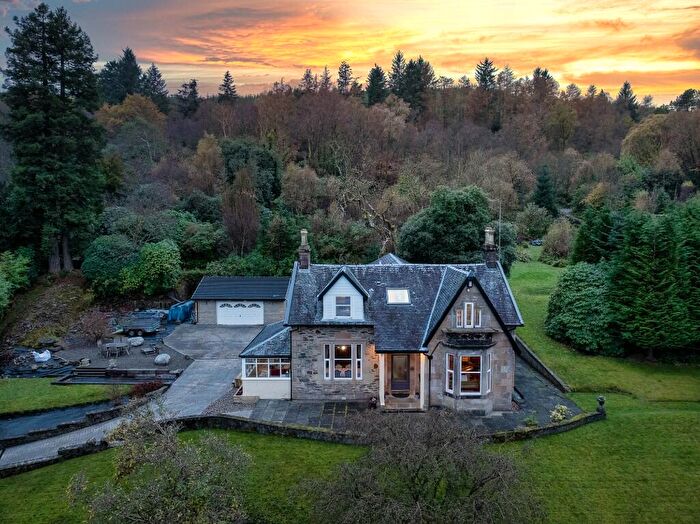 5 Bedroom Detached House For Sale In Back Road, Clynder, G84