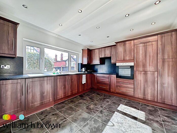 3 Bedroom Property To Rent In Park Road, Brentwood, CM14