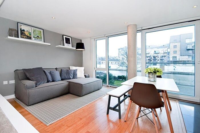 Flat To Rent In Graham Street, Angel, N1