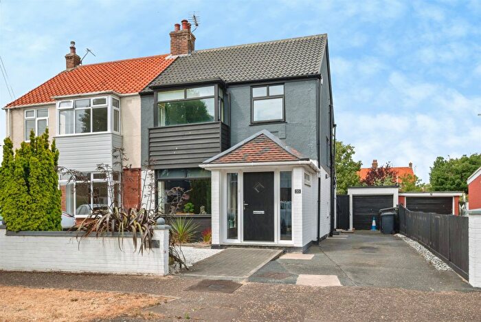 3 Bedroom Semi-Detached House For Sale In Blake Road, Great Yarmouth, NR30