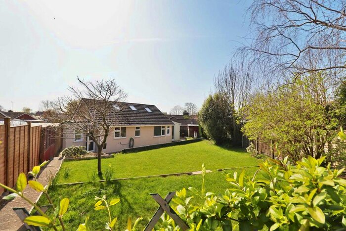 2 Bedroom Bungalow For Sale In Brent Close, Brent Knoll, TA9