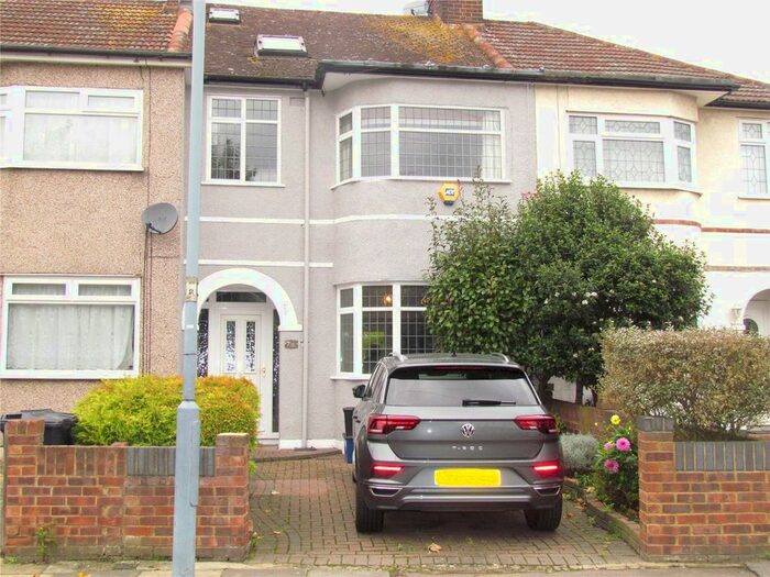 4 Bedroom Terraced House To Rent In Park Lane, Chadwell Heath, Romford, Essex RM6