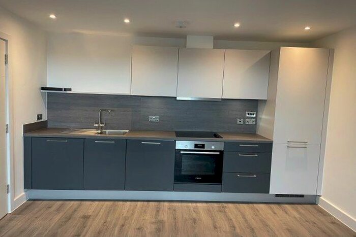 2 Bedroom Flat To Rent In George Street, Ashford, TN23