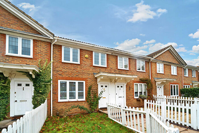 3 Bedroom Terraced House To Rent In Rosslyn Park, Weybridge, Surrey, KT13