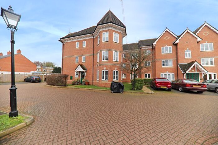 2 Bedroom Flat To Rent In Bury Lane, Rickmansworth, WD3