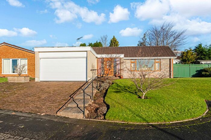 3 Bedroom Bungalow For Sale In Blair Gardens, Torrance, Glasgow, G64