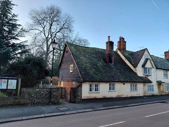 2 Bedroom Semi-Detached House To Rent In A High Street, West Wycombe, HP14