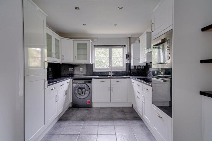 3 Bedroom Flat To Rent In Darwood Court, St. Ives, PE27