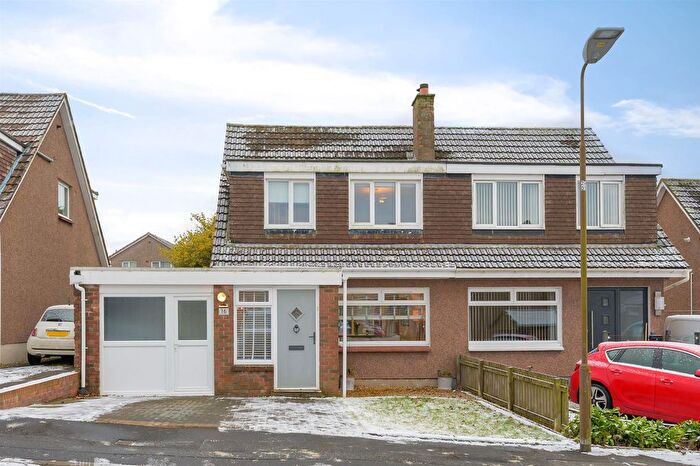 3 Bedroom Semi-Detached House For Sale In Petershill Gardens, Bathgate, EH48