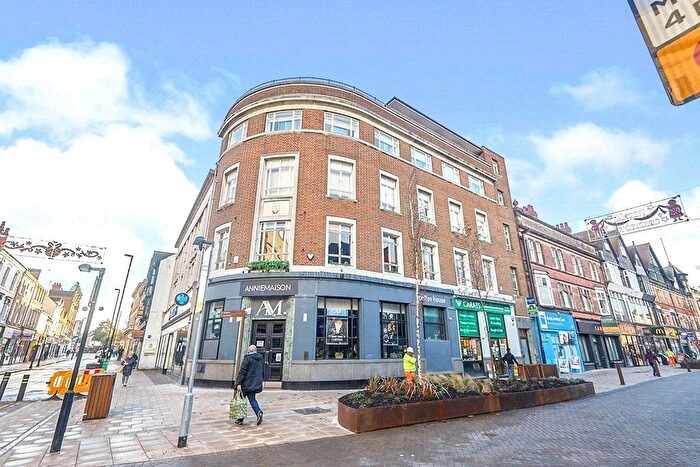 1 Bedroom Flat To Rent In Station Street, Burton-On-Trent, Staffordshire, DE14