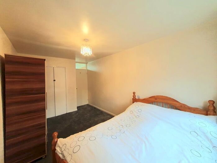 1 Bedroom Flat To Rent In Kielder Close, Ilford, IG6