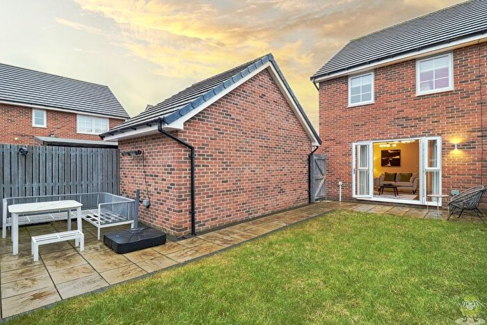 3 Bedroom Semi-Detached House For Sale In Gresford Close, Hebburn, NE31