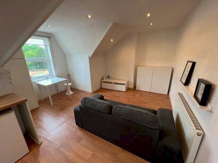 1 Bedroom Flat To Rent In Ecclesall Road, Sheffield, S11