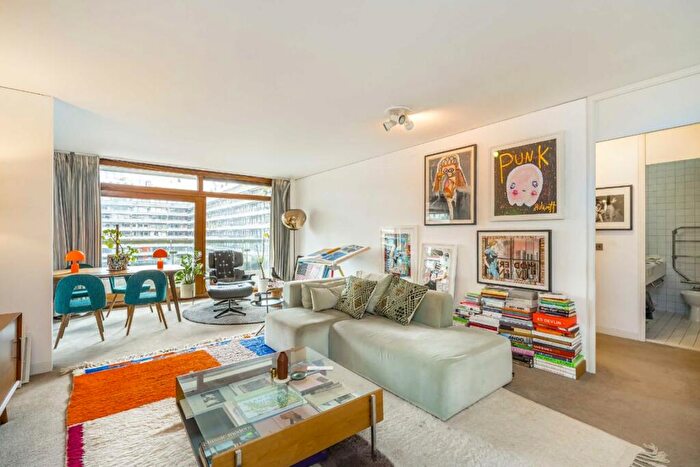 1 Bedroom Flat For Sale In Barbican, Gilbert House, Barbican, EC2Y