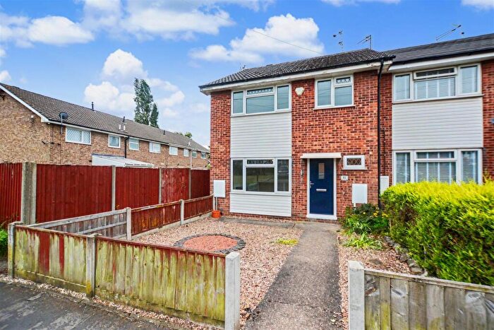 3 Bedroom Town House For Sale In Travers Road, Sandiacre, Nottingham, NG10
