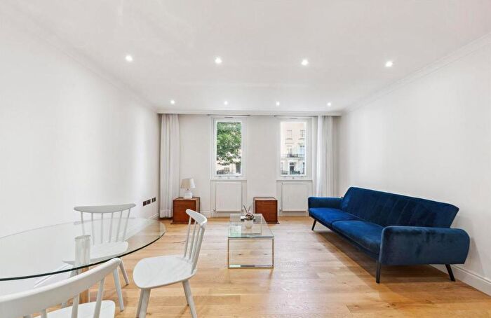 2 Bedroom Apartment To Rent In Park Road, Marylebone, London, NW1