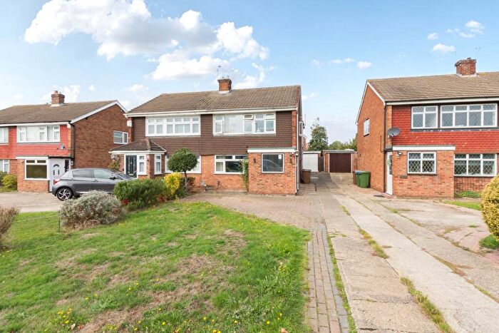 3 Bedroom Semi Detached House For Sale In Harman Drive, Sidcup, DA15
