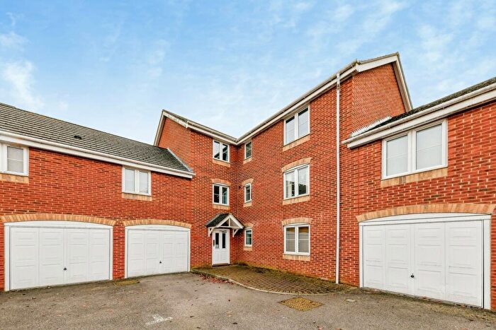 2 Bedroom Flat For Sale In Epsom Close, Stevenage, Hertfordshire, SG1