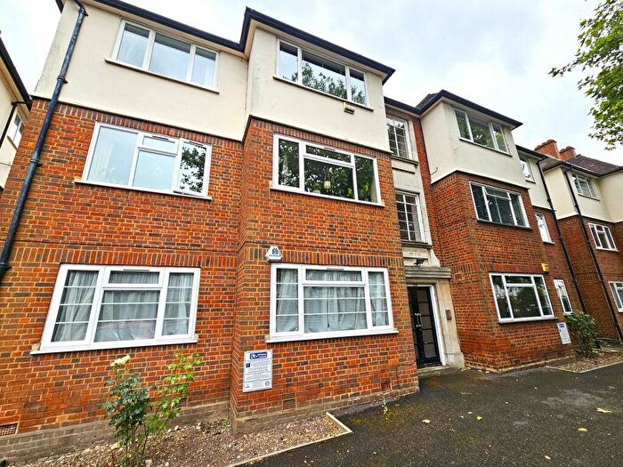 2 Bedroom Flat To Rent In East End Road, East Finchley, N2