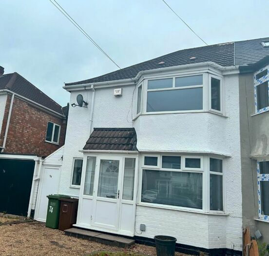 3 Bedroom Property To Rent In Summerfield Road, Solihull, B92