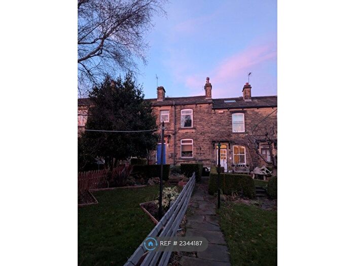 1 Bedroom Terraced House To Rent In Broad Street, Farsley, Pudsey, LS28