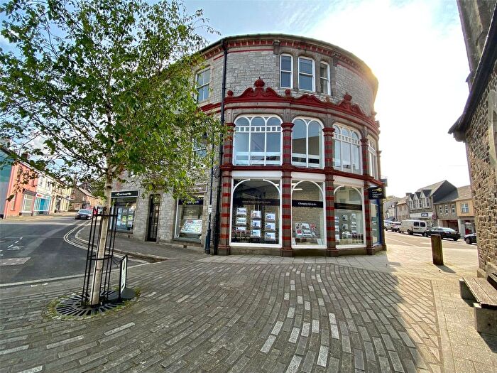 2 Bedroom Flat To Rent In Fore Street, Okehampton, EX20