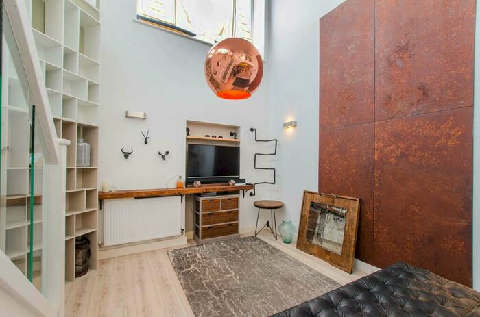 1 Bedroom Flat To Rent In Hardinge Street, Wapping, London, E1