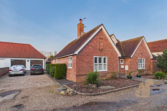 3 Bedroom Detached House For Sale In North Lane, Marks Tey, CO6