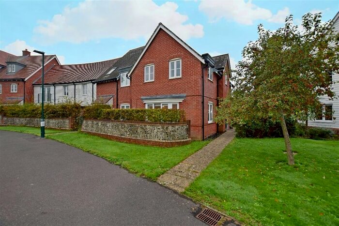 3 Bedroom End Of Terrace House To Rent In Elbridge Avenue, Bognor Regis, PO21