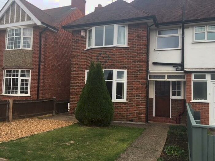 3 Bedroom House To Rent In Greenfield Road, Northampton, NN3