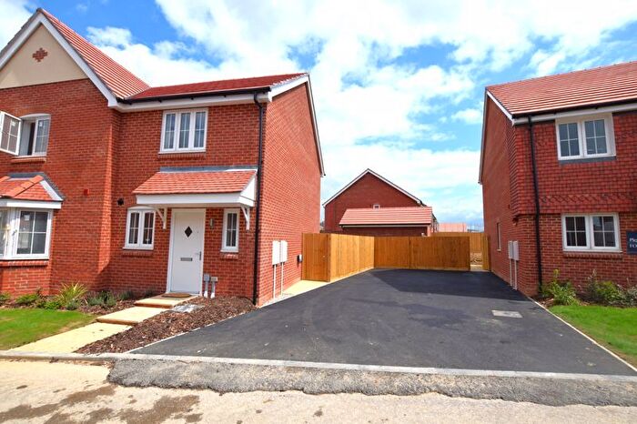 2 Bedroom Semi-Detached House To Rent In Welply Way, Thame, OX9