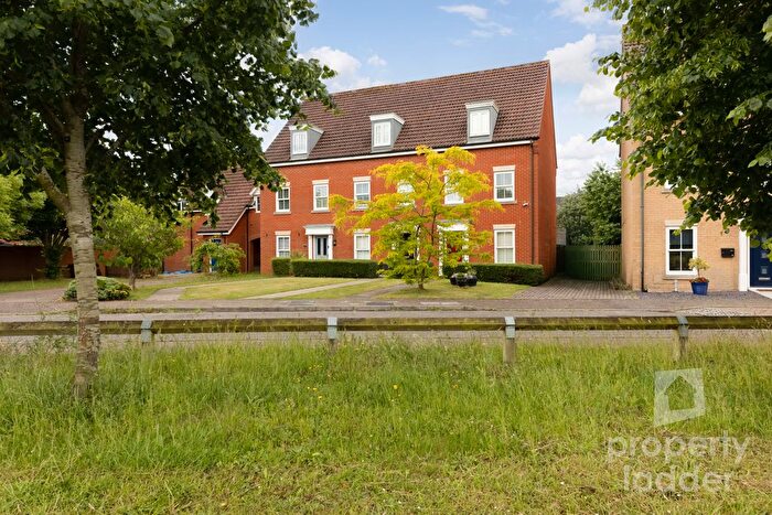 4 Bedroom End Terrace House For Sale In Windsor Park Gardens, Norwich, NR6