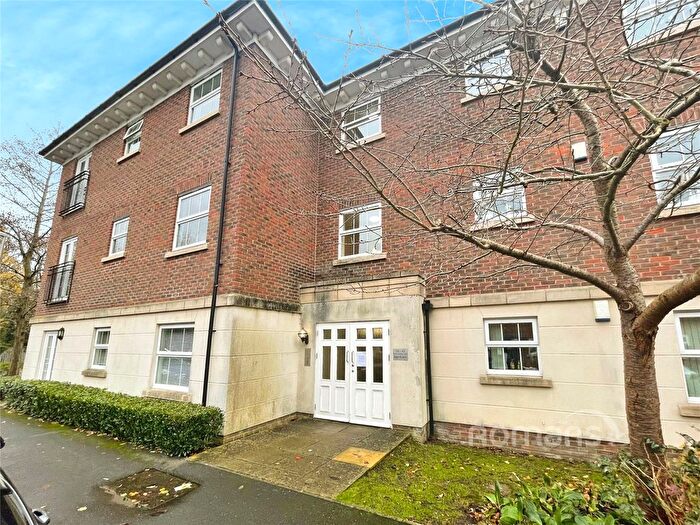2 Bedroom Flat To Rent In Jago Court, Newbury, Berkshire, RG14