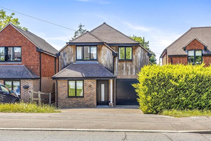4 Bedroom Detached House For Sale In Wivelsfield Road, Haywards Heath, RH16