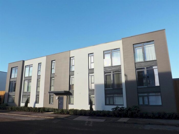 2 Bedroom Flat To Rent In Cunningham Court, Taunton, TA1