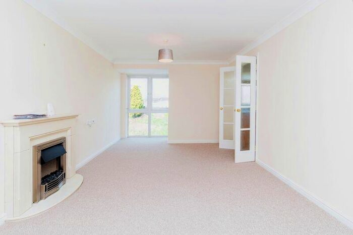 1 Bedroom Flat For Sale In Joules Court, Stone, ST15