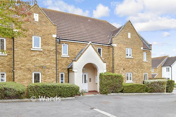 2 Bedroom Flat For Sale In Gudgeon Crescent, Hoo, Rochester, Kent, ME3