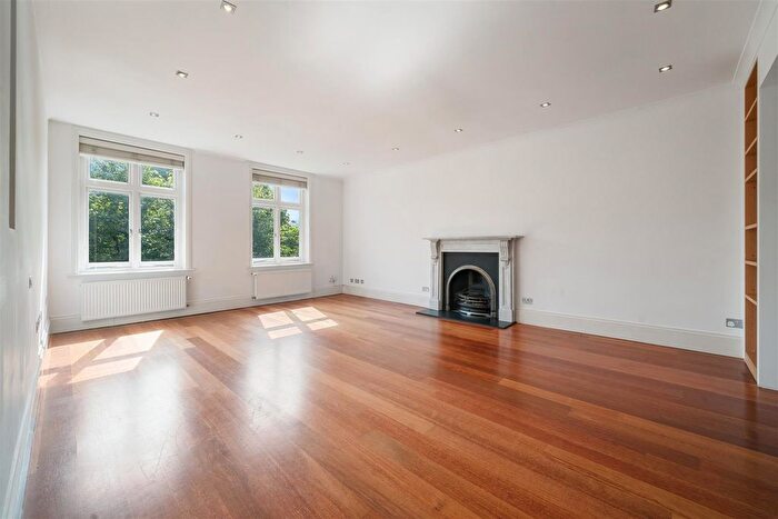 5 Bedroom Flat To Rent In Fitzjohns Avenue, Hampstead, London, NW3