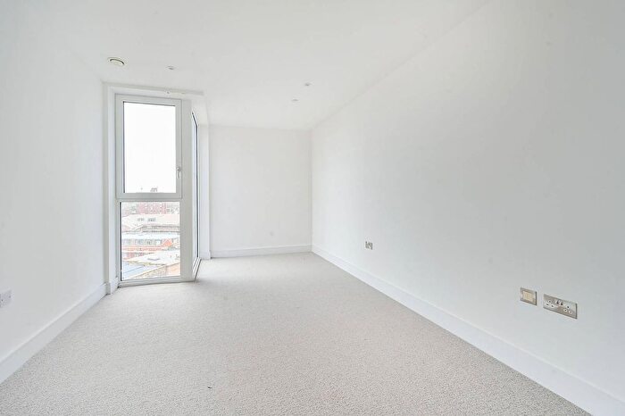 1 Bedroom Flat To Rent In Talisker House, Acton, London, W3