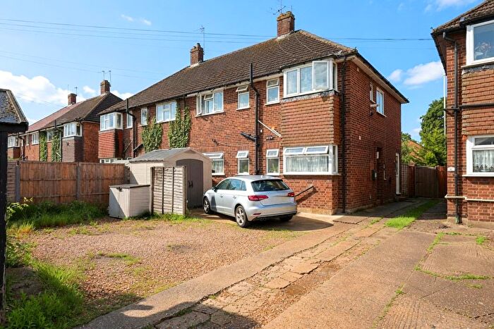 2 Bedroom Maisonette For Sale In Churchill Close, Hillingdon, UB10
