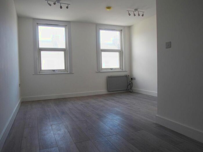 Studio To Rent In Shrubbery Road, Edmonton, N9