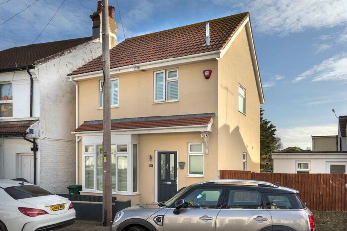 3 Bedroom Detached House To Rent In Wolseley Road, Portslade, East Sussex, BN41