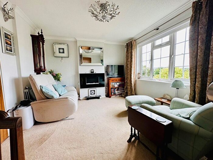 1 Bedroom Flat For Sale In Mayford Close, Beckenham, BR3