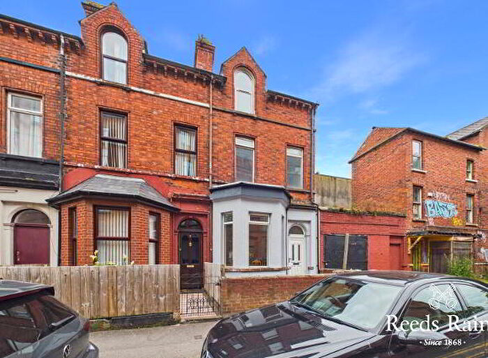 4 Bedroom Mid Terraced House For Sale In Ava Avenue, Belfast, BT7