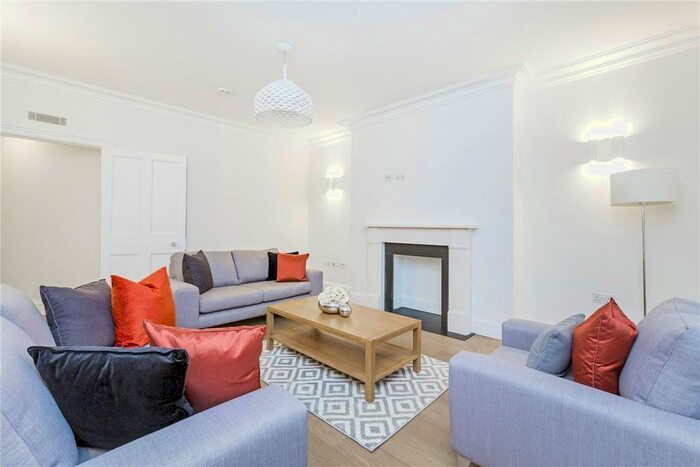 2 Bedroom Flat To Rent In Marylebone High Street, Marylebone, London, W1U